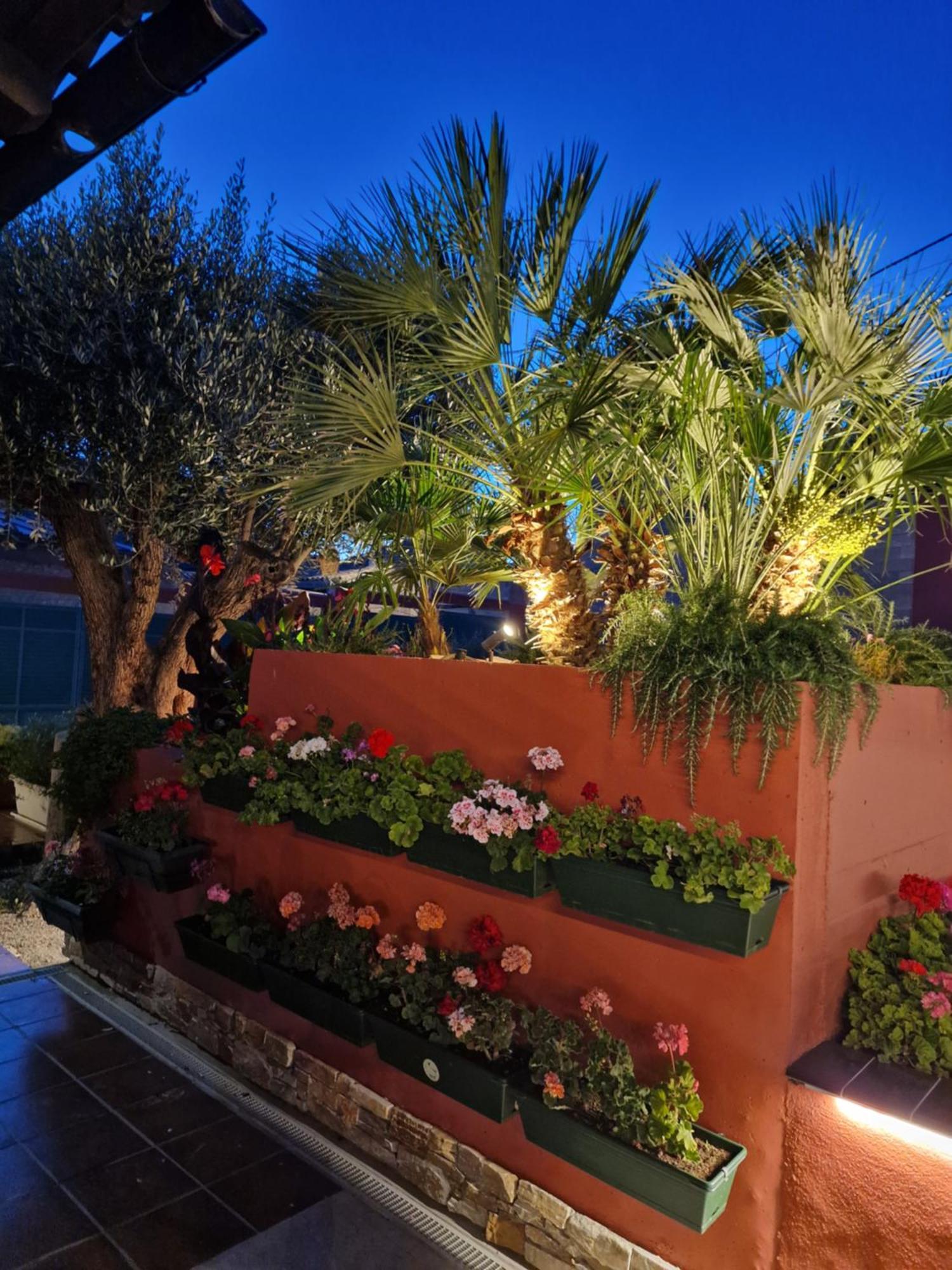 El Jardin De Gala Villa Castejon de Monegros Luaran gambar